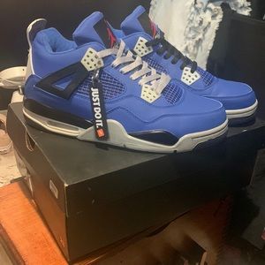 🎈SOLD🎈Like new!! Jordan 4 Eminem Encore.